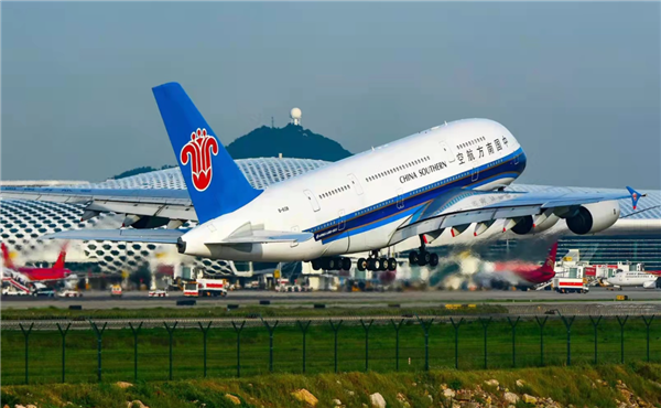 全球最大客机！南航“大胖子”A380最后一次执飞 运行11年就退役